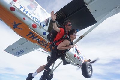 TANDEM SKYDIVING